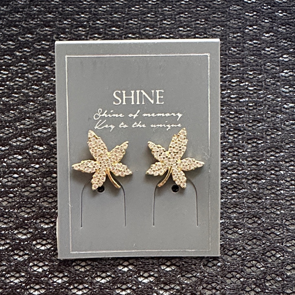 Gold Leaf Earrings